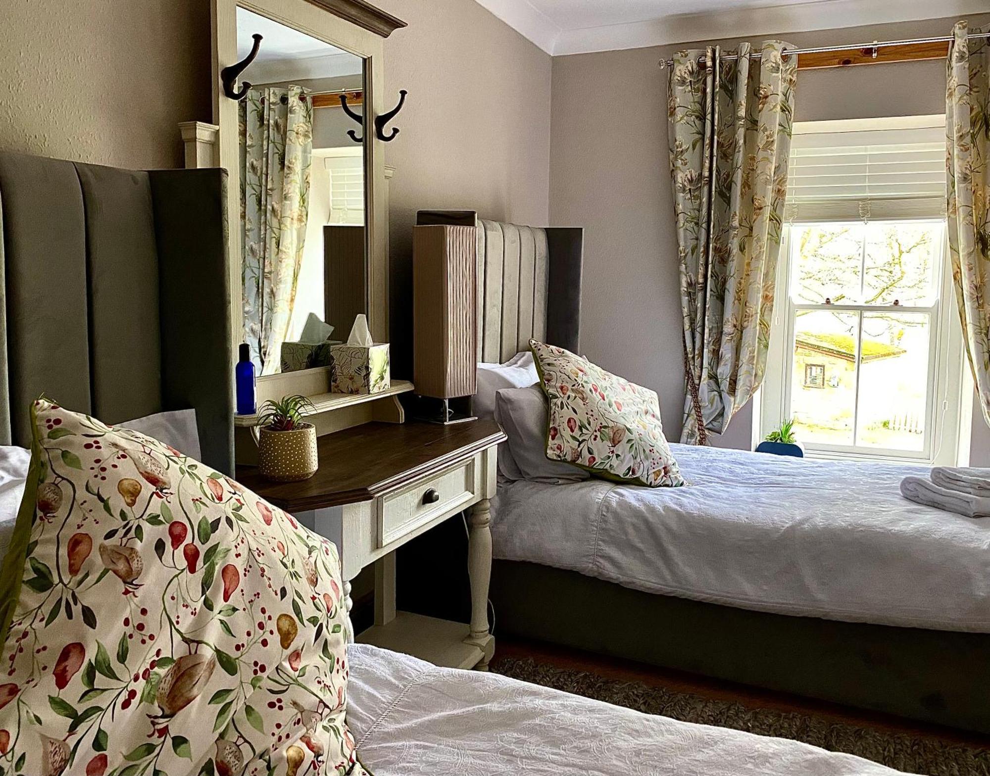 Inn Bird In Bush Elsdon
